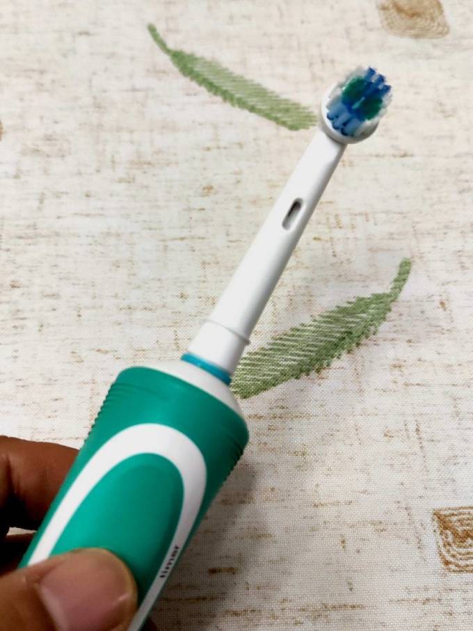 欧乐B电动牙刷
