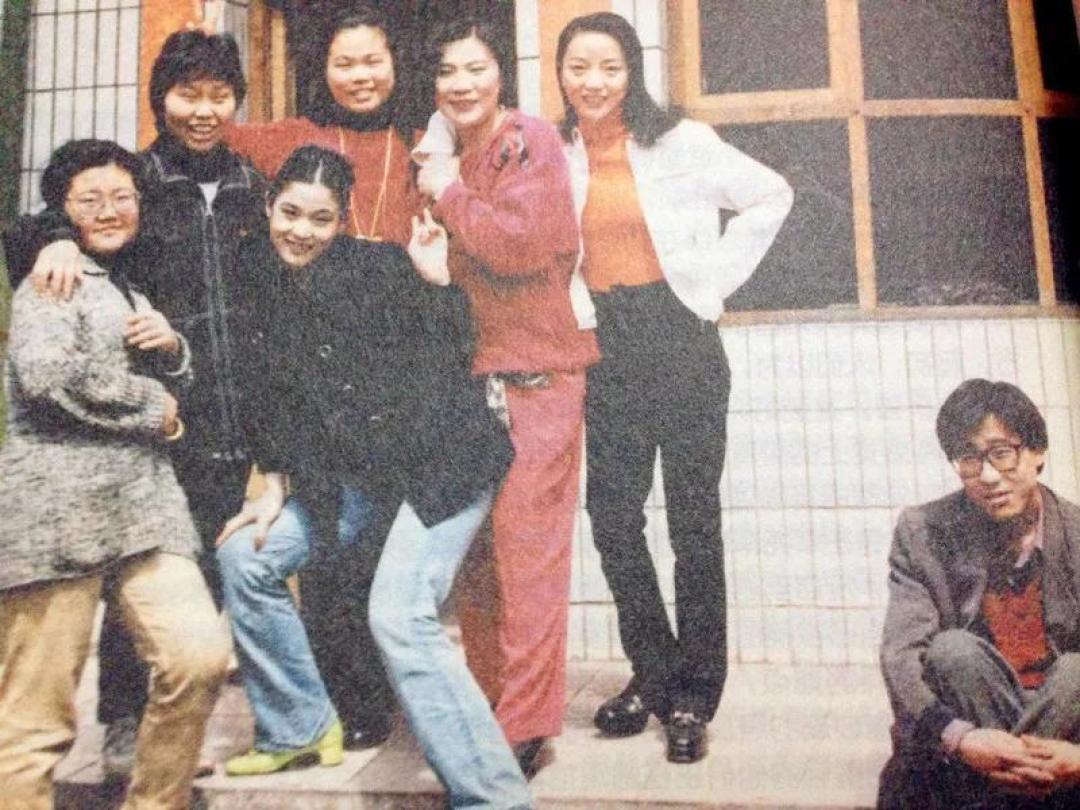 贾樟柯的首部剧情长片,获奖无数,却是部无缘公映的地下电影