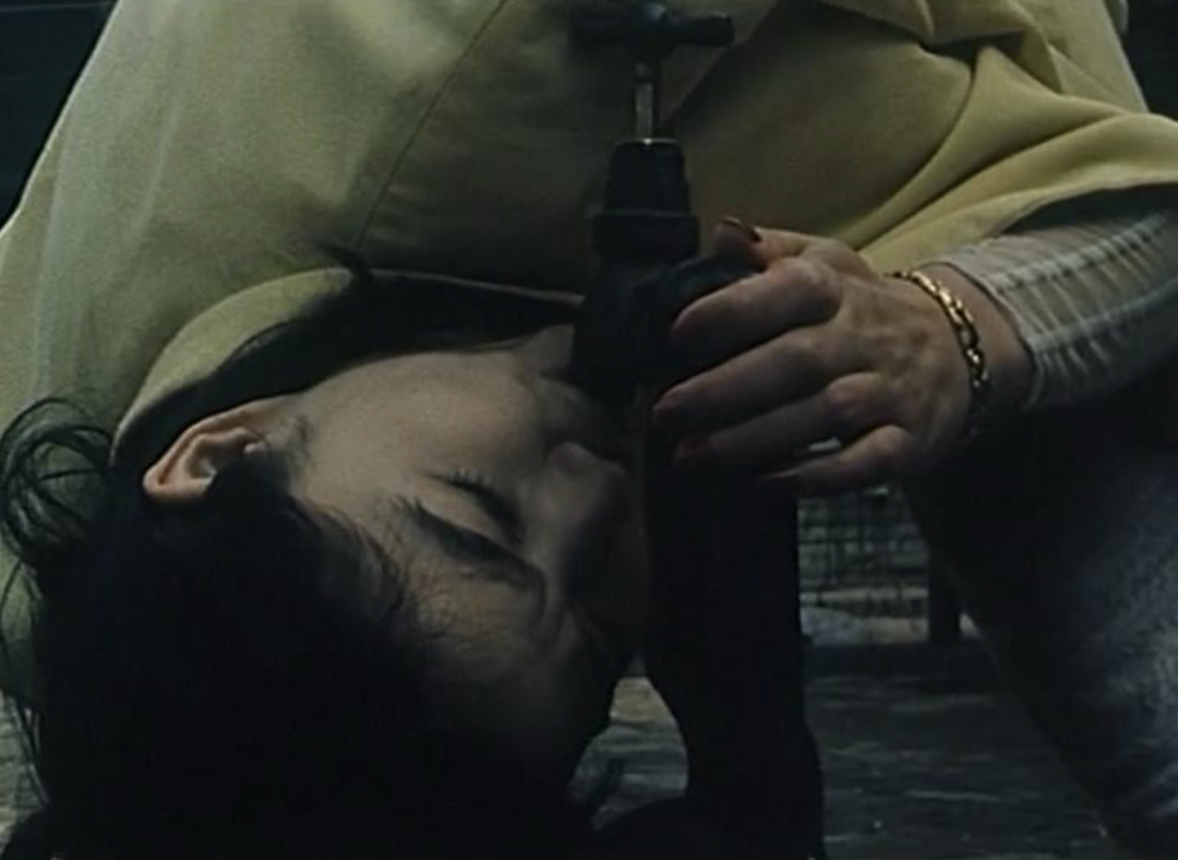 贾樟柯的首部剧情长片,获奖无数,却是部无缘公映的地下电影