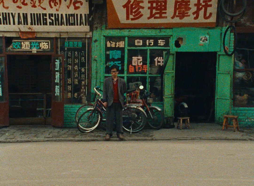 贾樟柯的首部剧情长片,获奖无数,却是部无缘公映的地下电影
