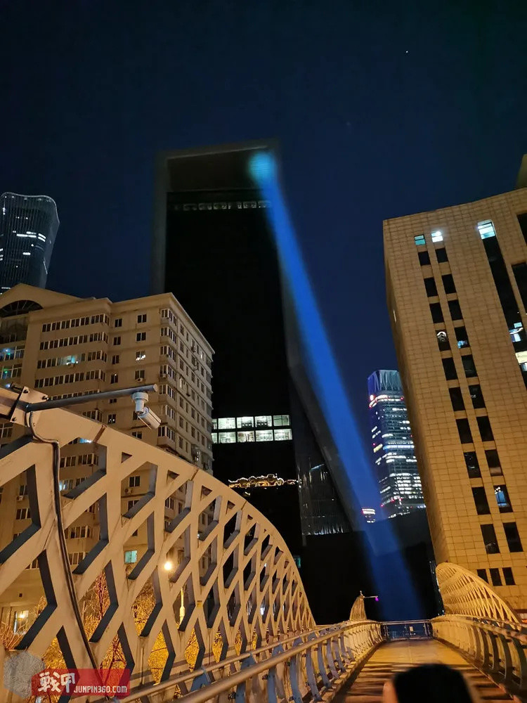 照亮城市的一束光——纳丽德T10L白激光手电测评