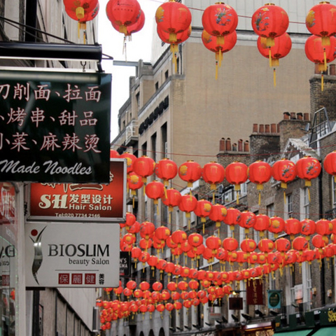 穿越老街古巷，闻那酒酿深香，深厚底蕴中华老字号，匠心延续2021...