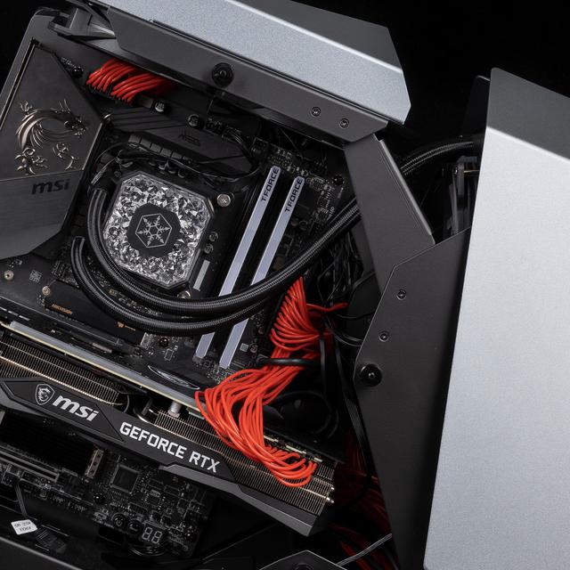 10700K+银欣冰钻水冷+微星RTX 3090顶配装机,4K游戏创作内容通吃