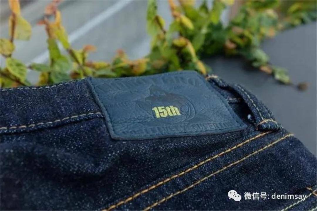 MOMOTRAO桃太郎15周年纪念系列来了，牛仔裤夹克T恤都有惊喜～