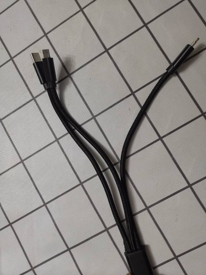 绿巨能数据线