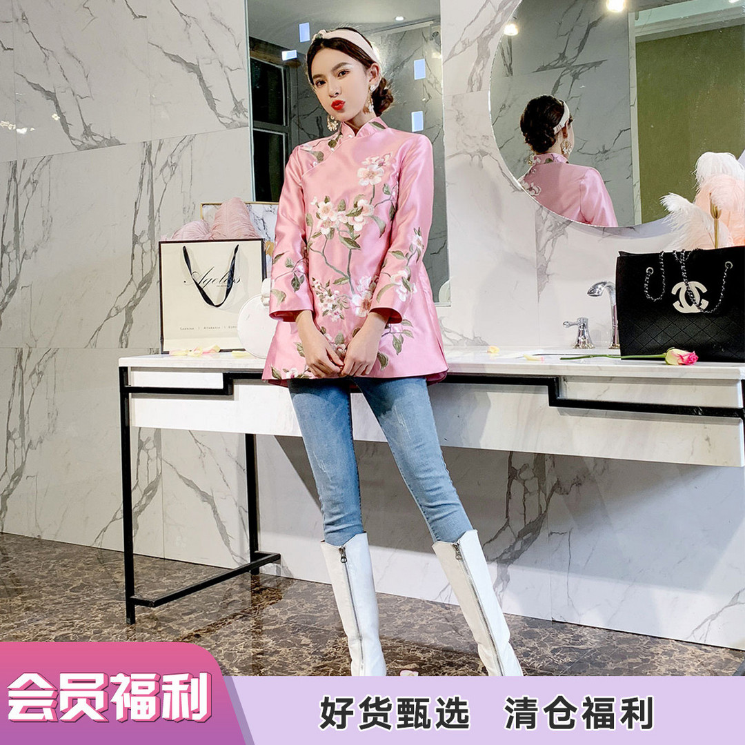 穿唐装过大年 篇四:低至两折!32款女士年轻改良款唐装特价清单!尺码有限,手慢无!