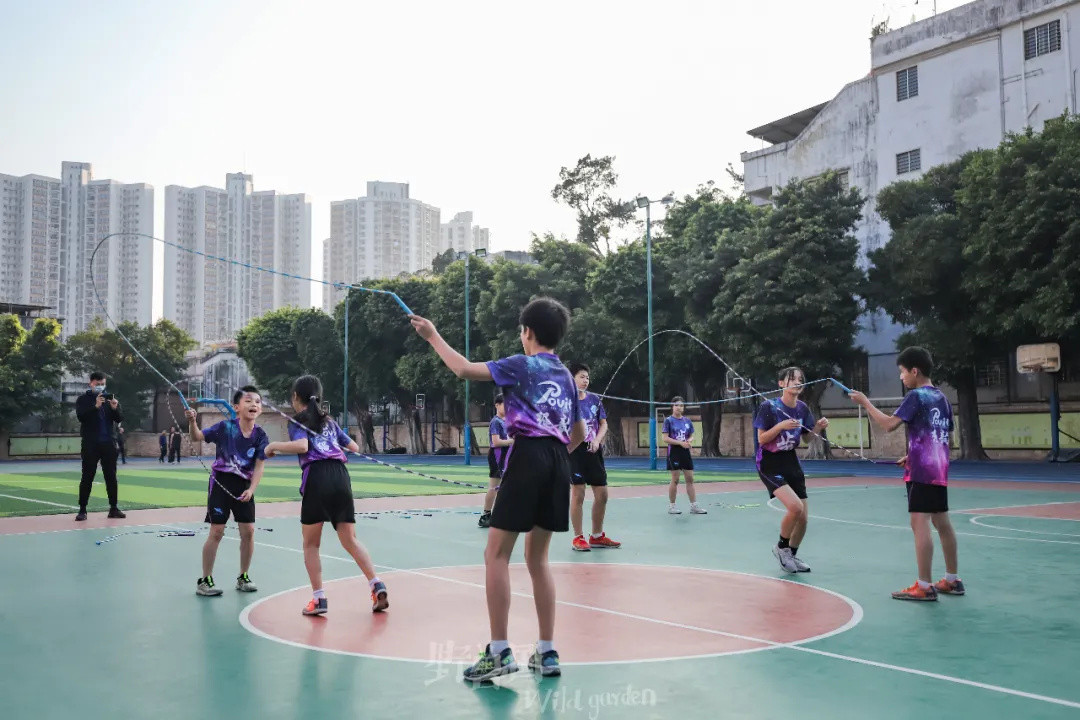 这个小学生的跳绳绝技简直逆天了！请收藏这份跳绳宝典吧！