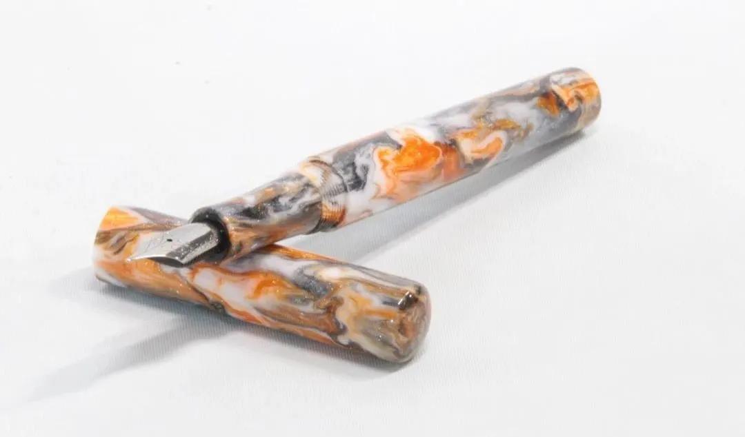 如钻石般闪烁的材料,制成钢笔后美翻了!
