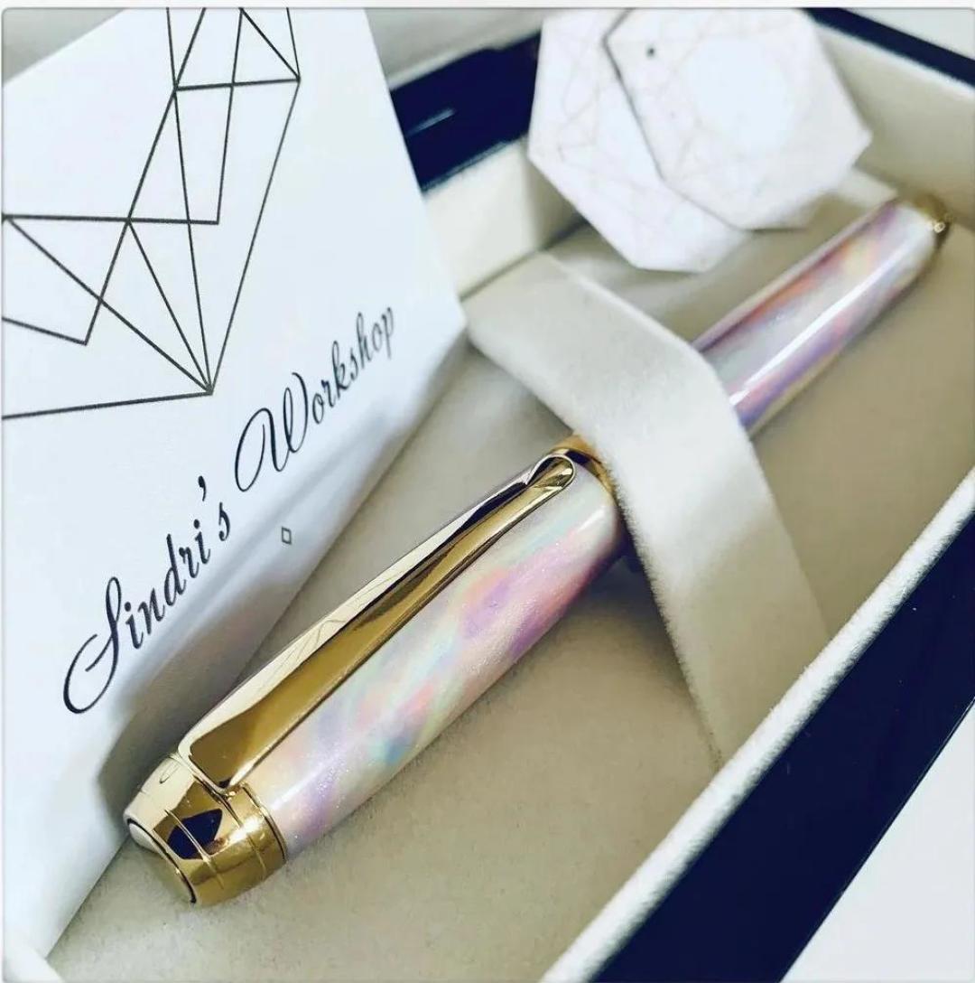 如钻石般闪烁的材料,制成钢笔后美翻了!