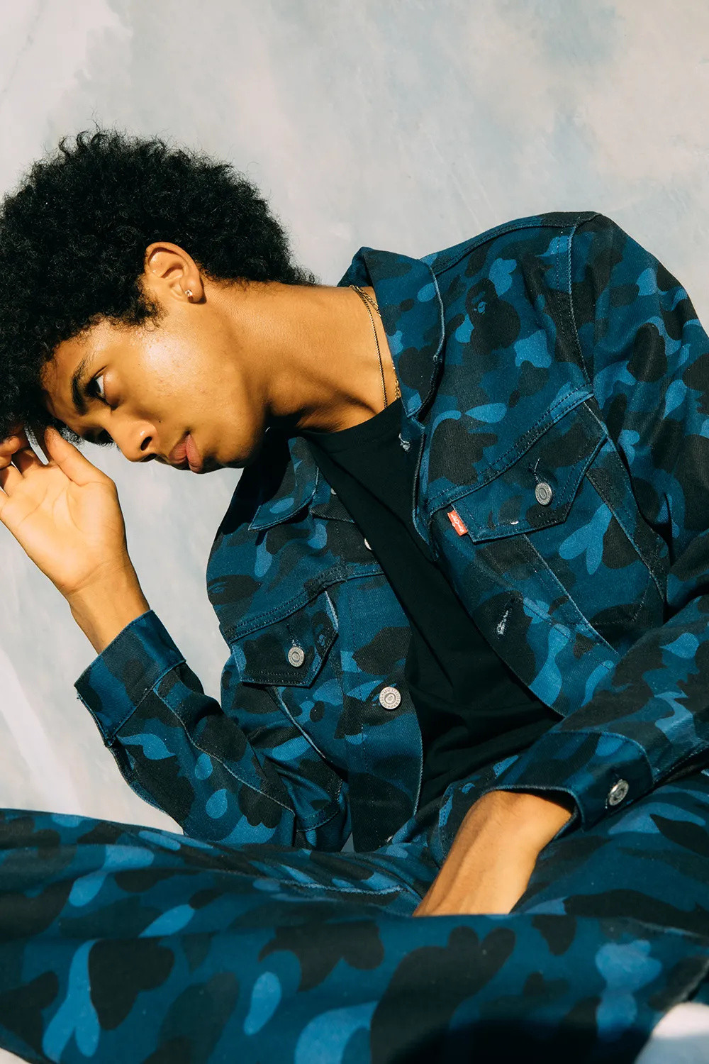 Levi’s® × BAPE®、Stüssy 联名扎染系列，本周潮流快讯一览