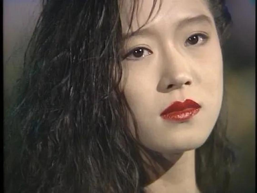 《蜡笔小新》原来是部宝藏动画片，里面藏着这么多潮流时尚的日系女神！