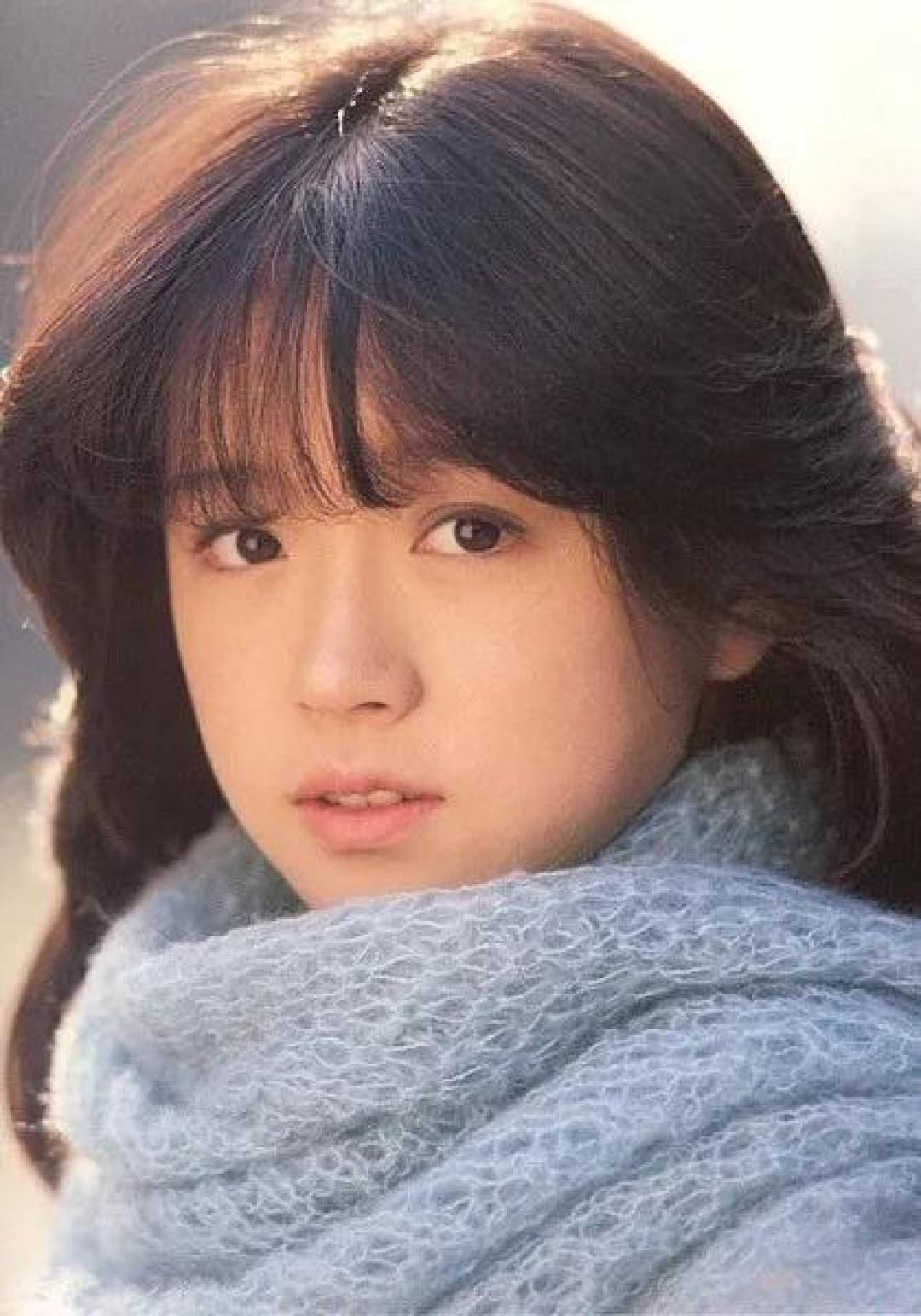 《蜡笔小新》原来是部宝藏动画片,里面藏着这么多潮流时尚的日系女神!
