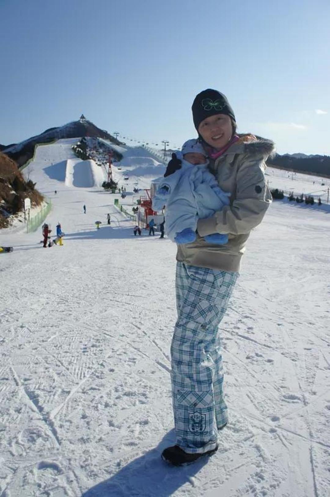 生娃57天上雪场，我带孩子全球滑雪8年的心得