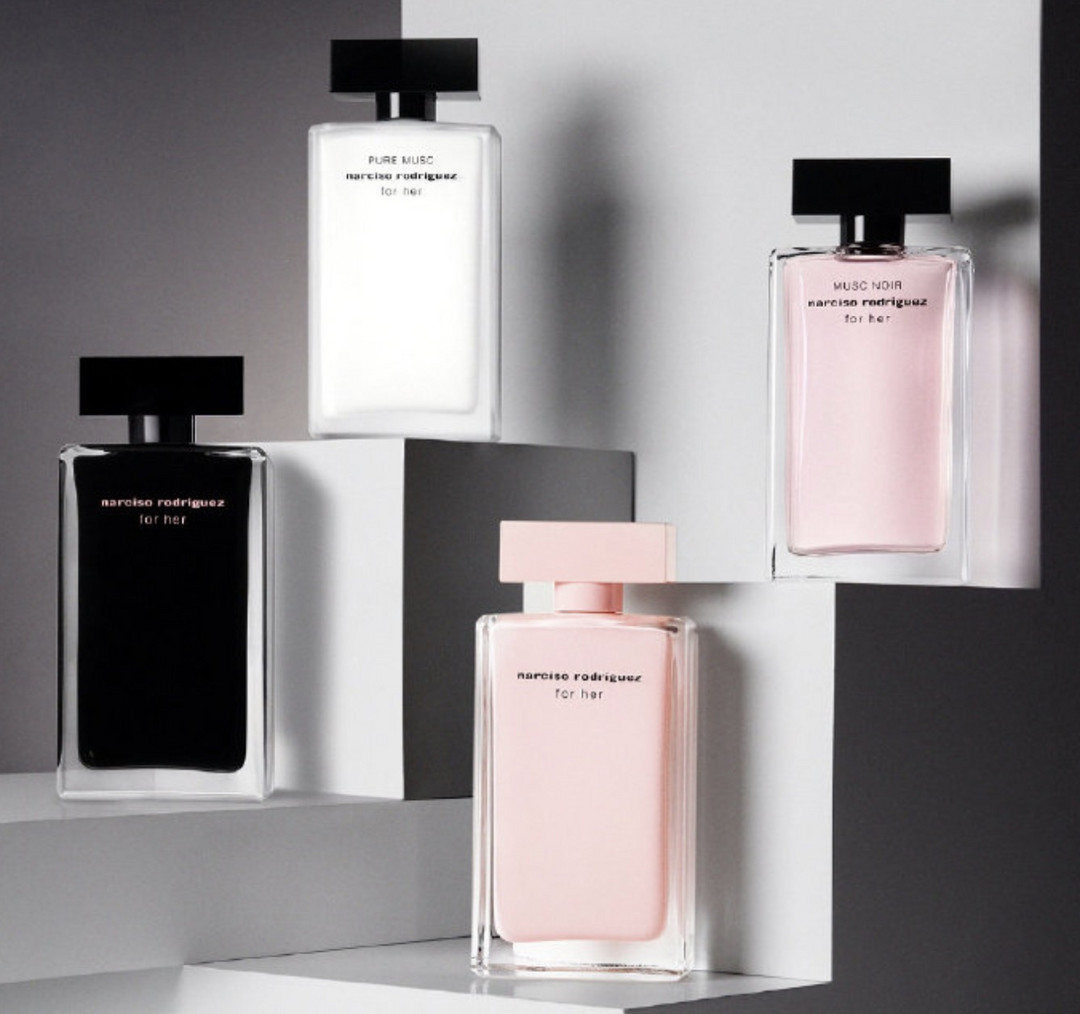 香水半月谈 Vol. 3：Dior推出限量狗形香水、纳茜素香水和祖玛珑联名款香氛上新