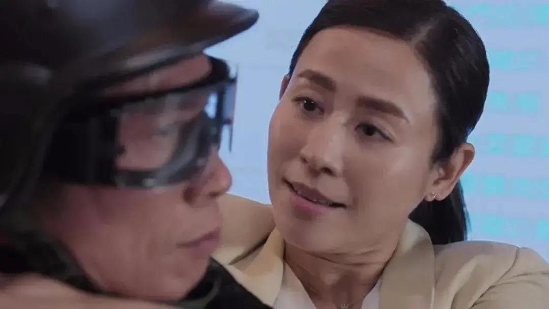 又恰情怀饭！陀枪师姐变“中年傻白甜”