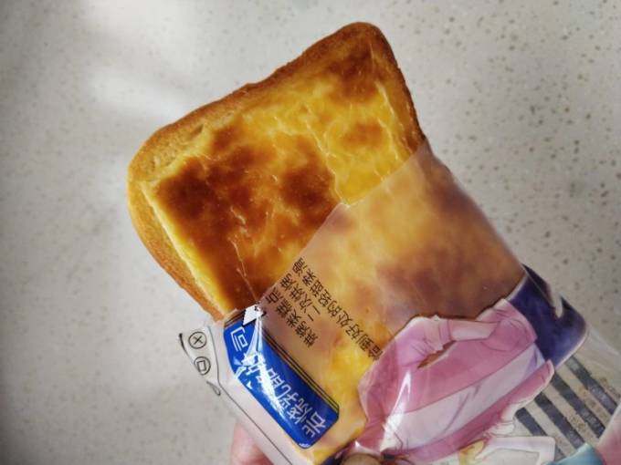 三只松鼠面包