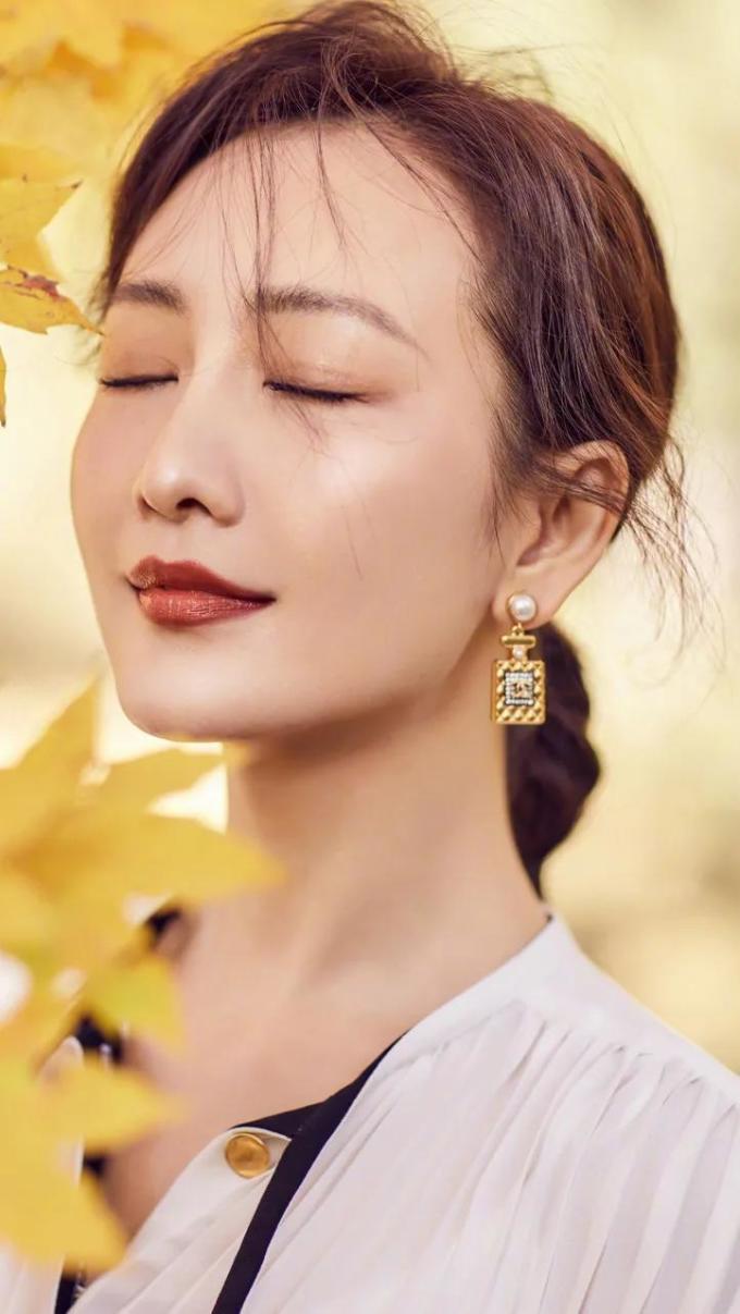 女明星都在买的旧耳环到底有什么魔力