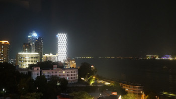 鹭江道2号，英迪格隔壁，也算是个鼓浪屿海景房？厦门泰谷酒店入住体验 