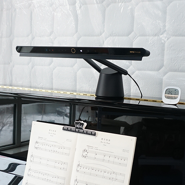 当刚需遇到“天花板”，智能钢琴灯PianoLight 就是钢琴灯里这样的存在