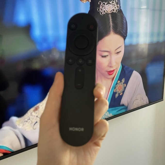 荣耀液晶电视