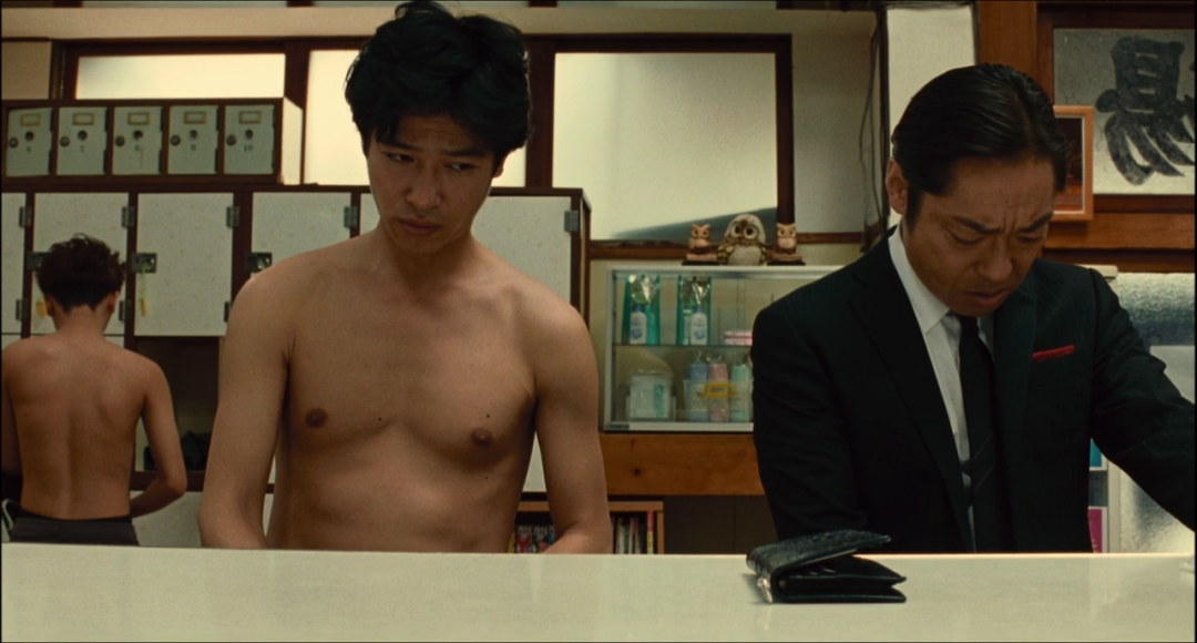 《人潮汹涌》和原作到底“差”在哪儿?
