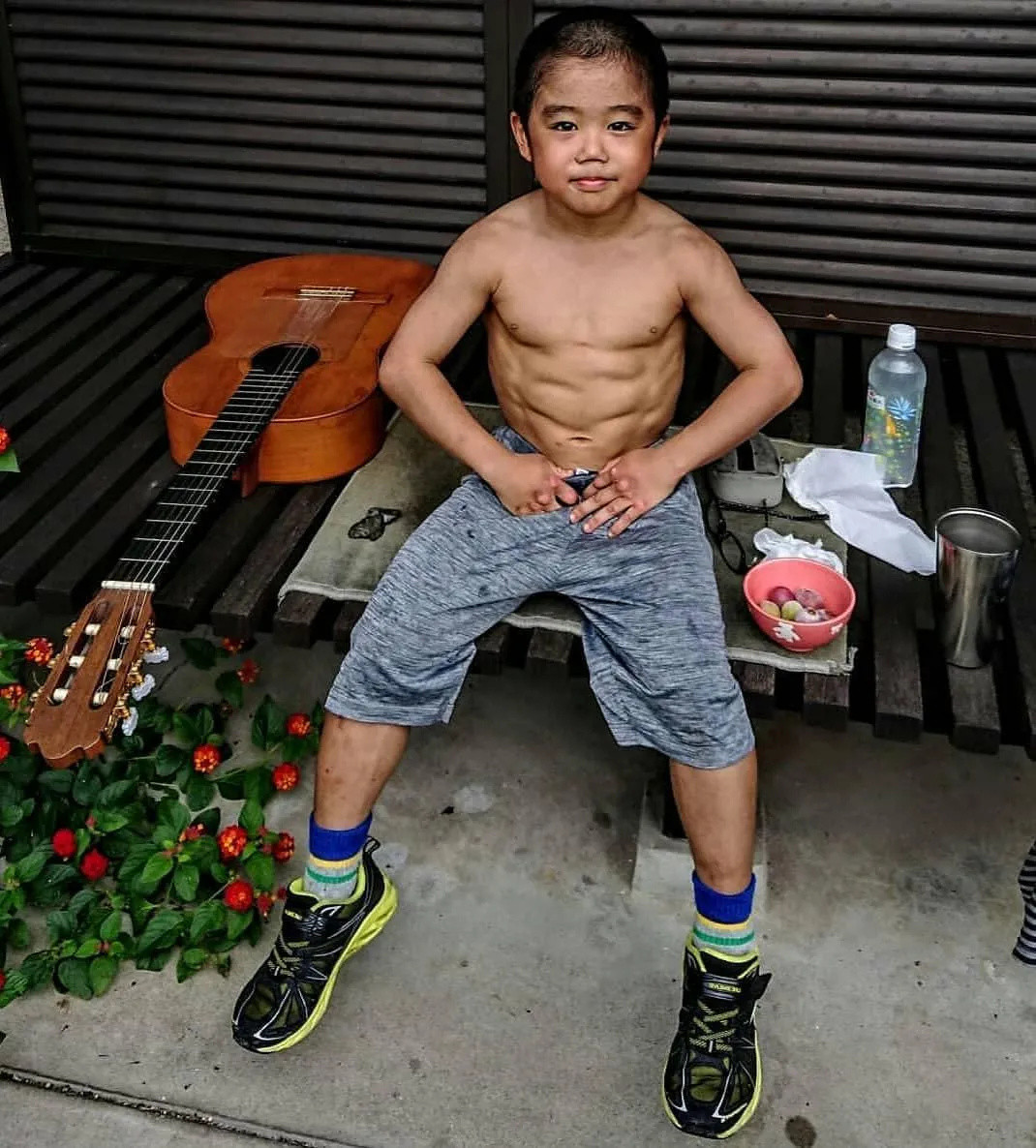 4年过去,那个模仿李小龙的男孩,现在怎么样了?