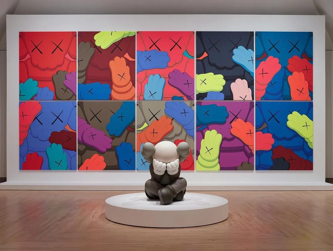 KAWS大型回顾个展纽约来袭，出道25年为何能成为艺术市场的宠儿？
