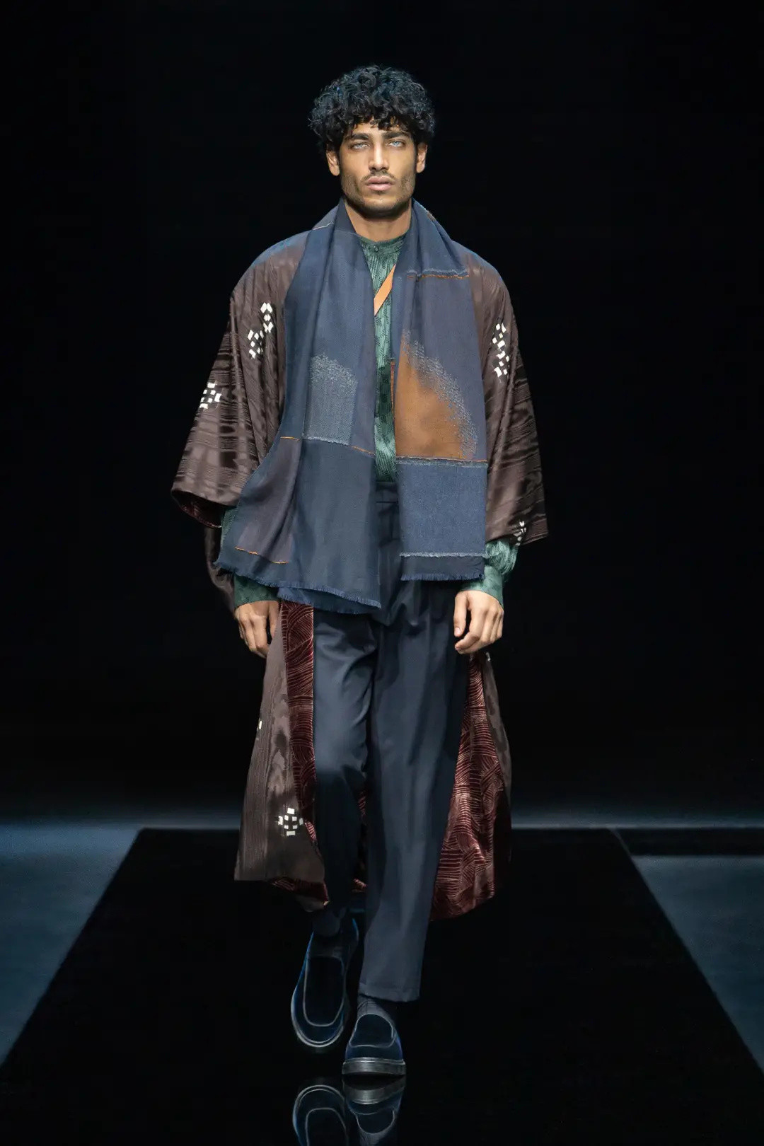 为什么电影明星们都钟情Giorgio Armani？