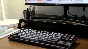 金属质感，卫星轴设计：DURGOD杜伽K320机械键盘体验