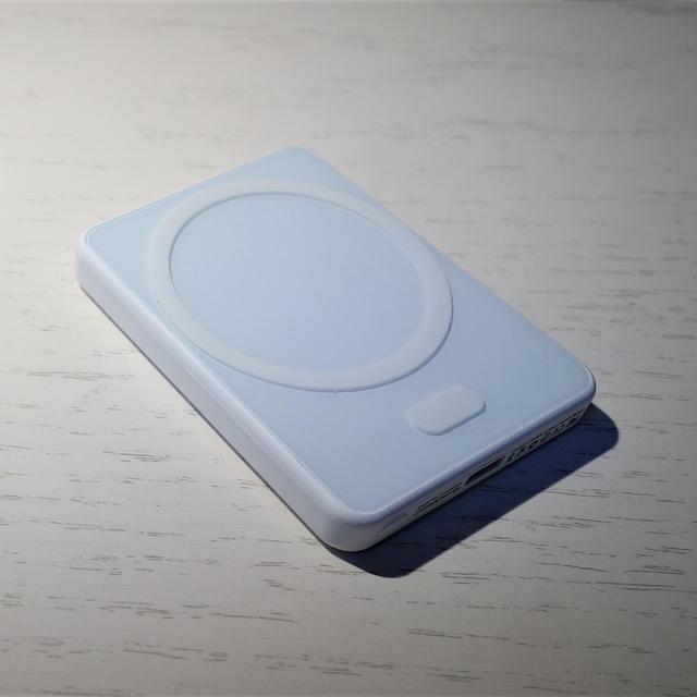 MagSafe加持——Oisle磁吸式移动电源
