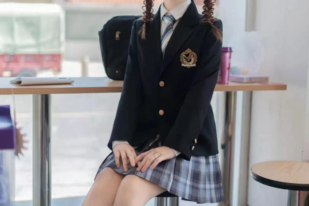 初春必备的,十套JK西装制服来了!快来给你女朋友安排一套~