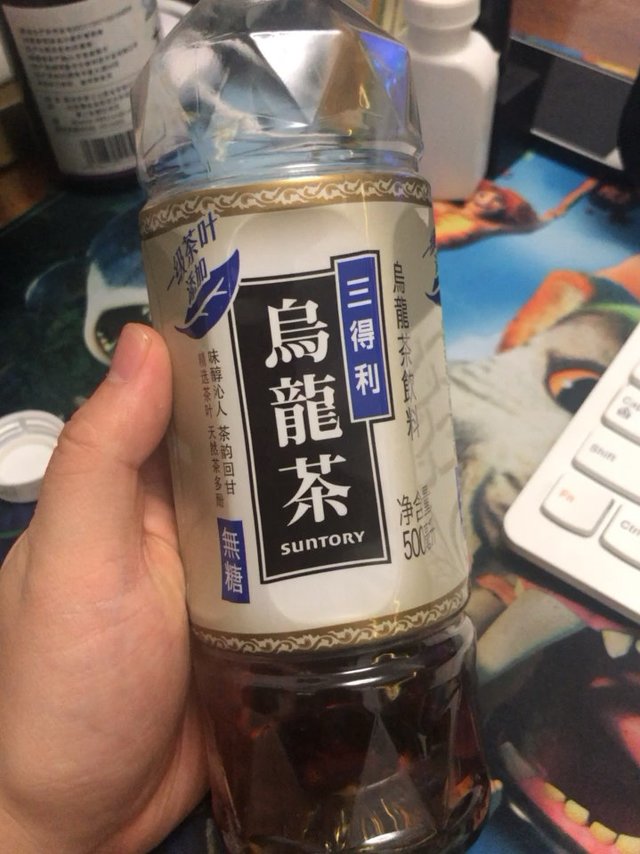 三得利乌龙茶，清淡爽口