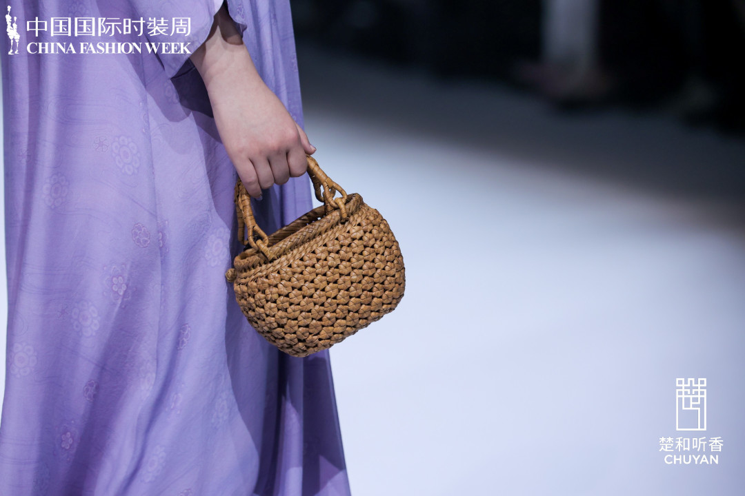 国风来袭,你会穿汉服出行吗?