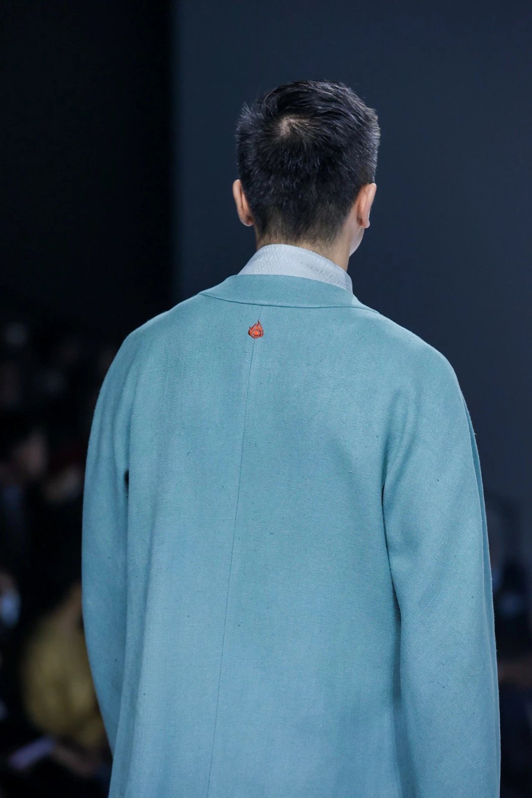 国风来袭,你会穿汉服出行吗?