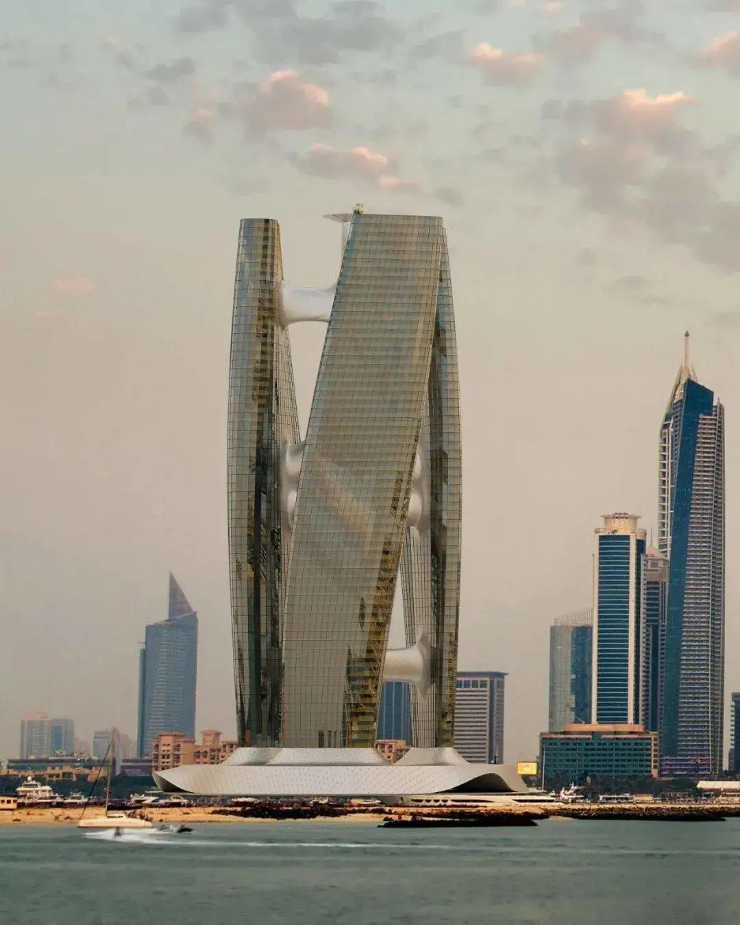 迪拜“晾衣夹”大楼火了！网友：是艺术，还是奇葩？