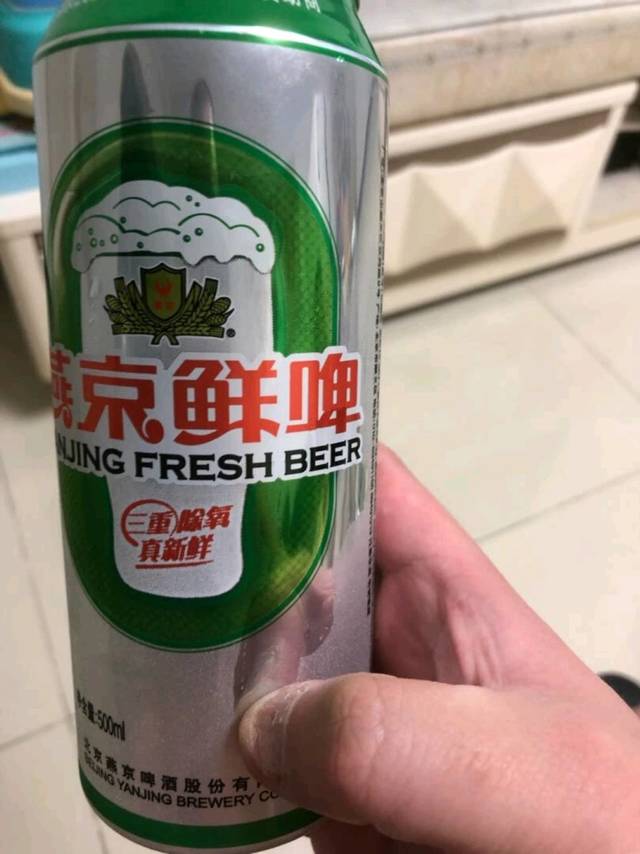 纯正的燕京啤酒味！地道！