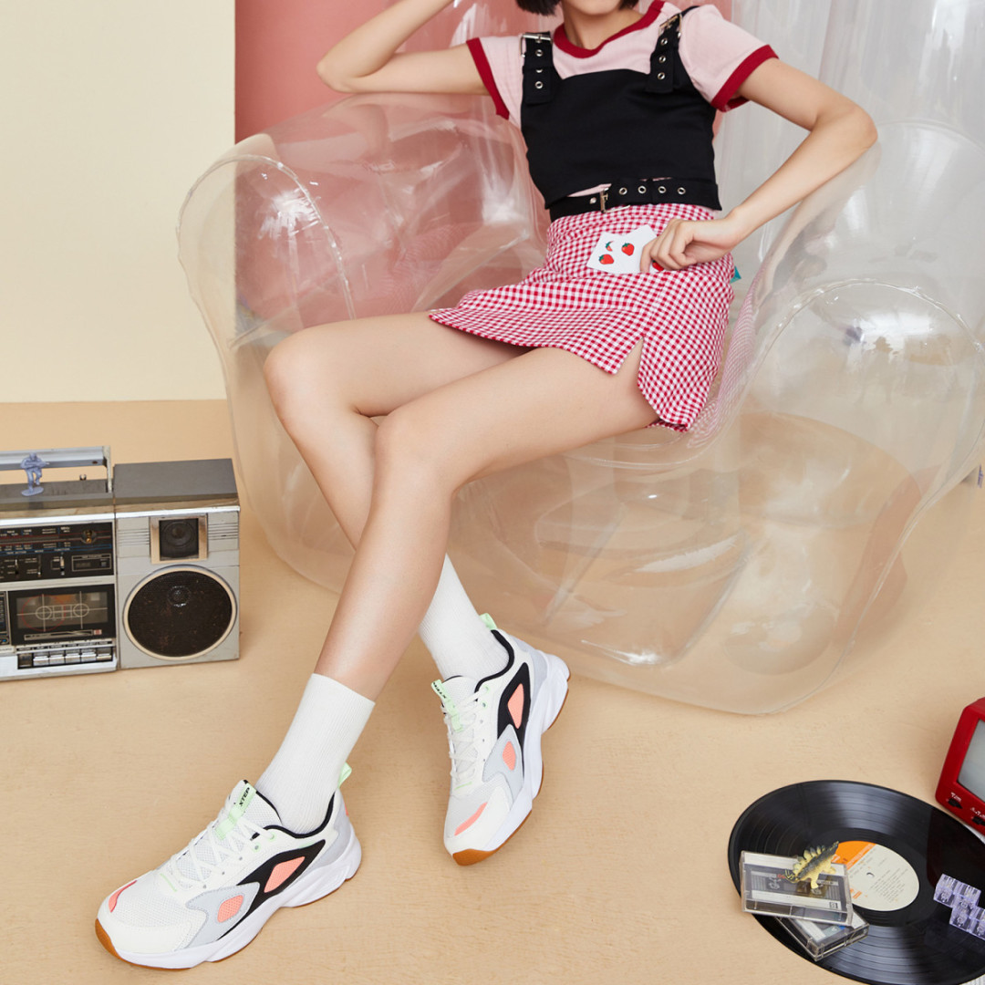200块封顶！拒绝当韭菜！四大国产品牌，12款划算又好穿的男女童运动鞋推荐清单~
