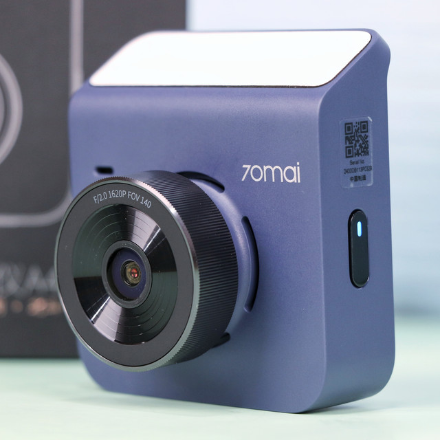 高颜值前后双录，清晰又安全——70迈记录仪魔方A400