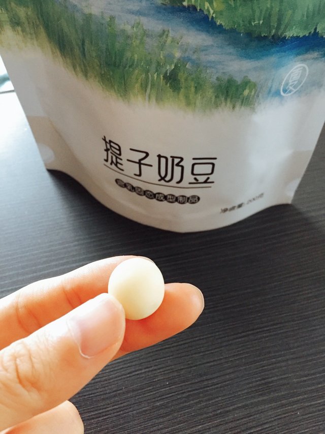 奶制品零食花样多，提子奶豆算一个。