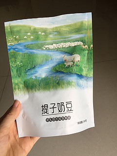 奶制品零食花样多，提子奶豆算一个。