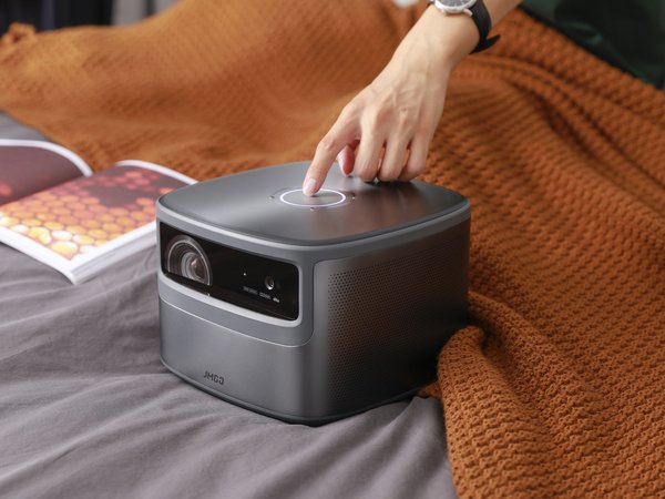有实力更有颜值——坚果J10智能投影仪
