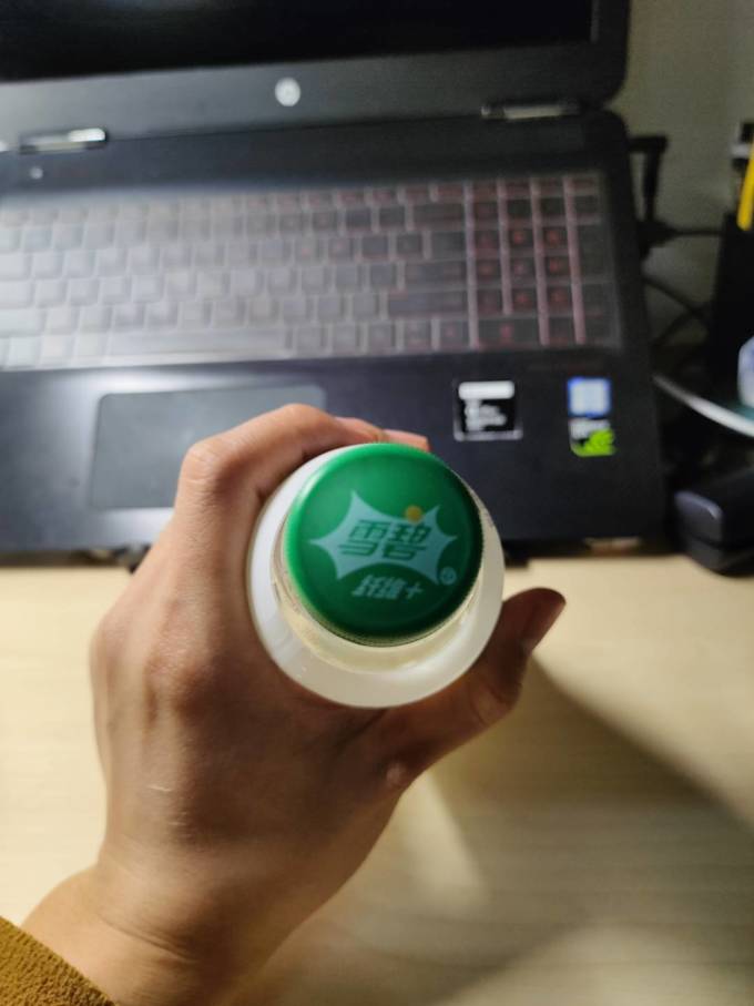 雪碧碳酸饮料