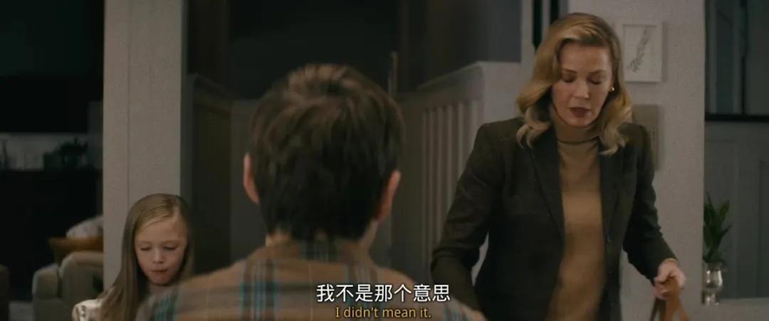 “窝囊废”老爸干翻整个黑社会,今年第一部动作爽片来了