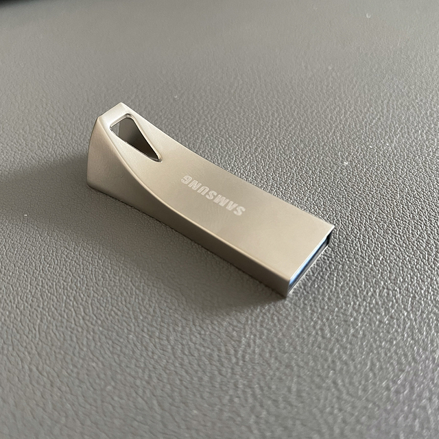 三星u盘 Samsung 三星 Bar Plus Usb3 1 U盘 64gb 深空灰多少钱 什么值得买