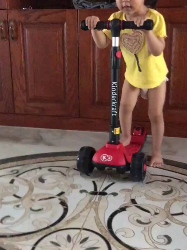 kinderKraft滑板车