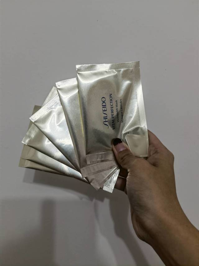 资生堂悦薇眼膜,减少细纹的好帮手