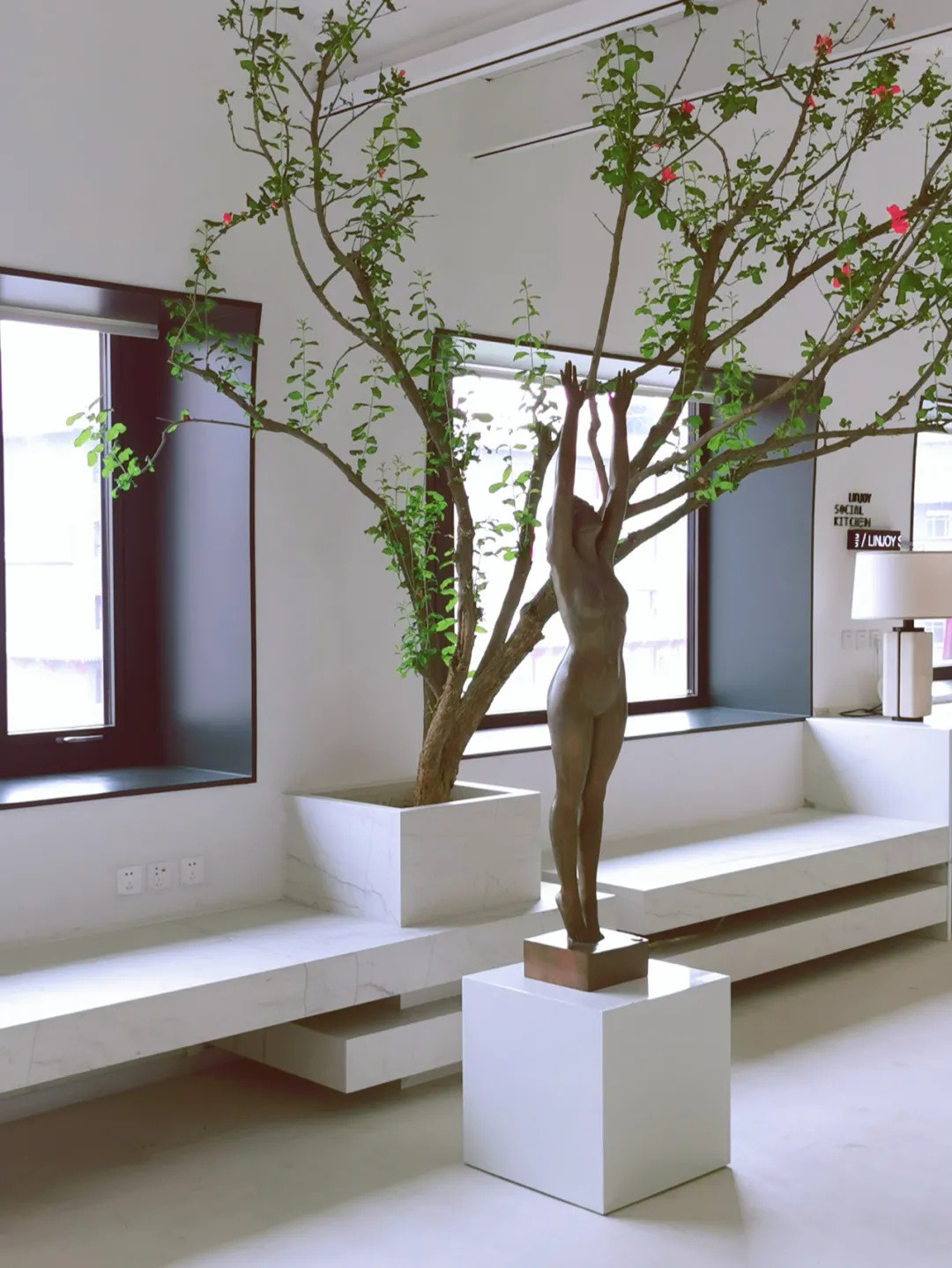 麟角设计中心 X YUAN LIVING携手共献：城市会客厅第二季「设计、艺术、生活融合之美」