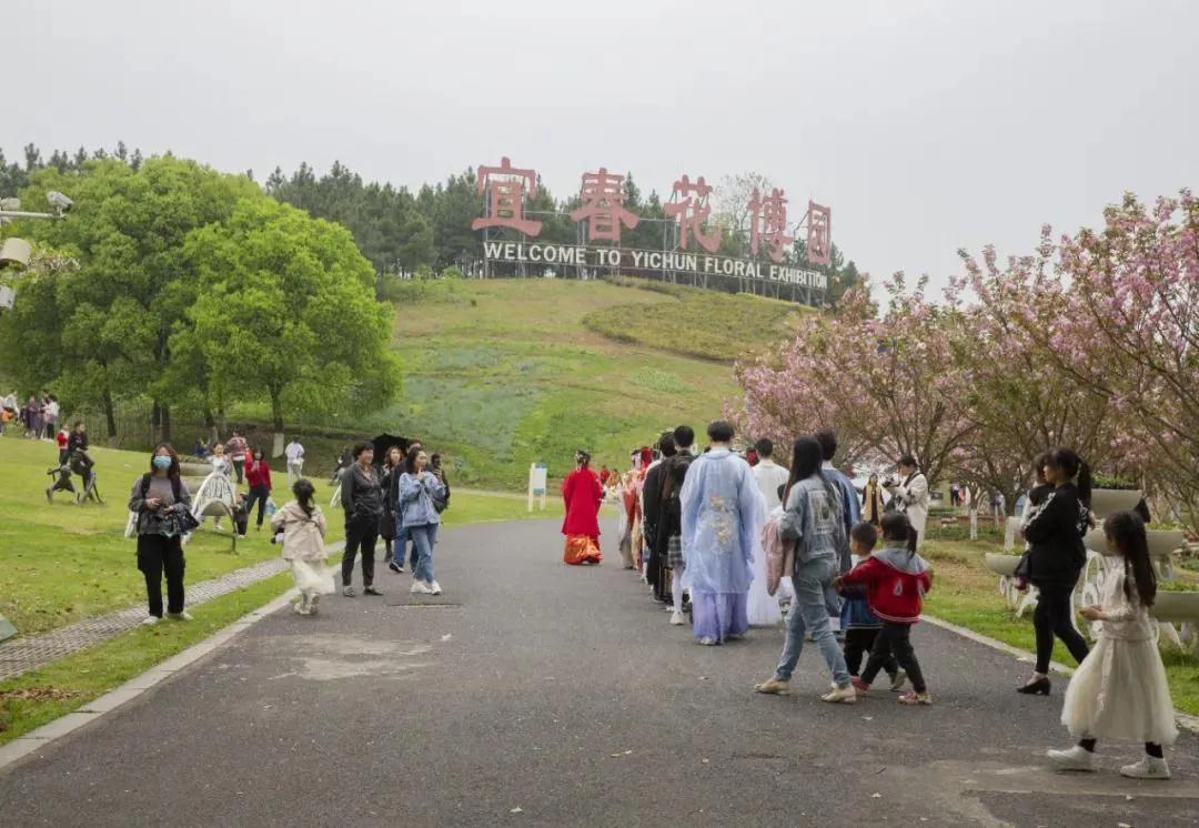 穿汉服免费入园系列--2021五一期间多地景点开展穿汉服免费入园活动(四)