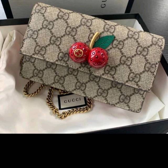 GUCCI古驰单肩包 