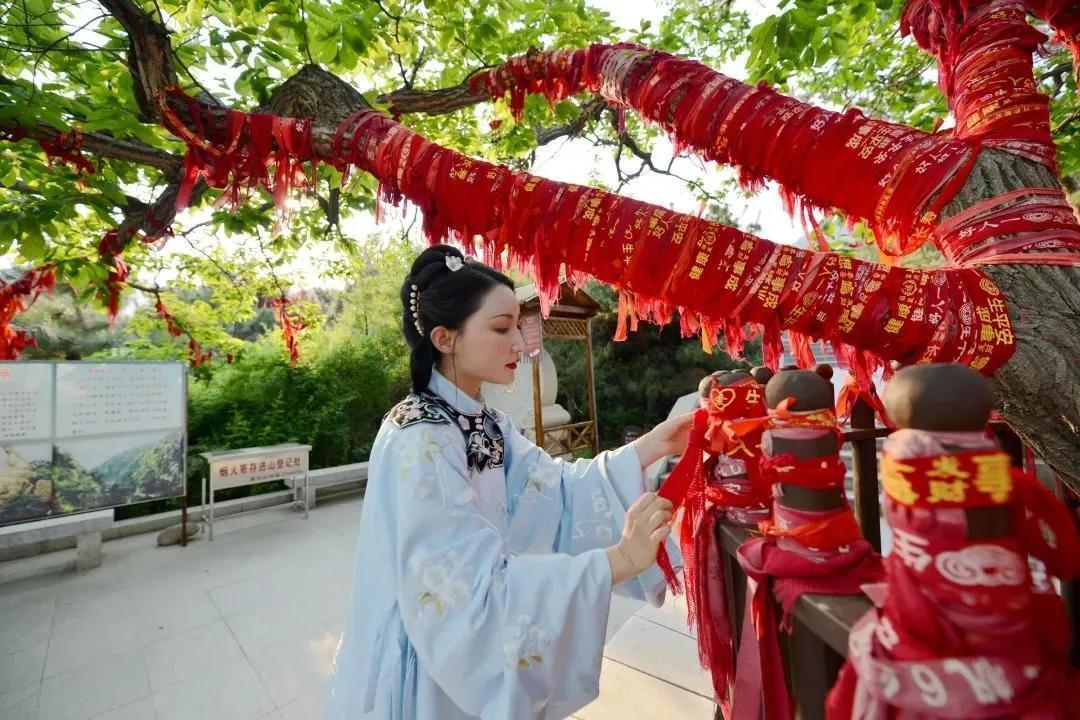 穿汉服免费入园系列--2021五一期间多地景点开展穿汉服免费入园活动(五)